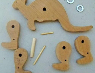 Игрушки своими руками - деревянный кенгуру
