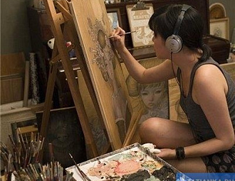 Удивительные рисунки на дереве